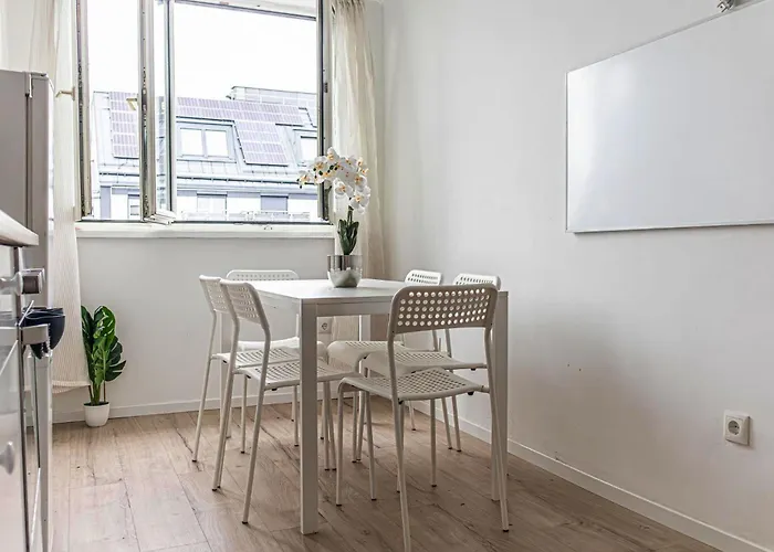 Beautiful 2br Apt, Near U6 Station Am Schoepfwerk דירה וינה